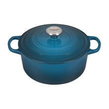 Load image into Gallery viewer, Signature Round Dutch Oven 3.5qt
