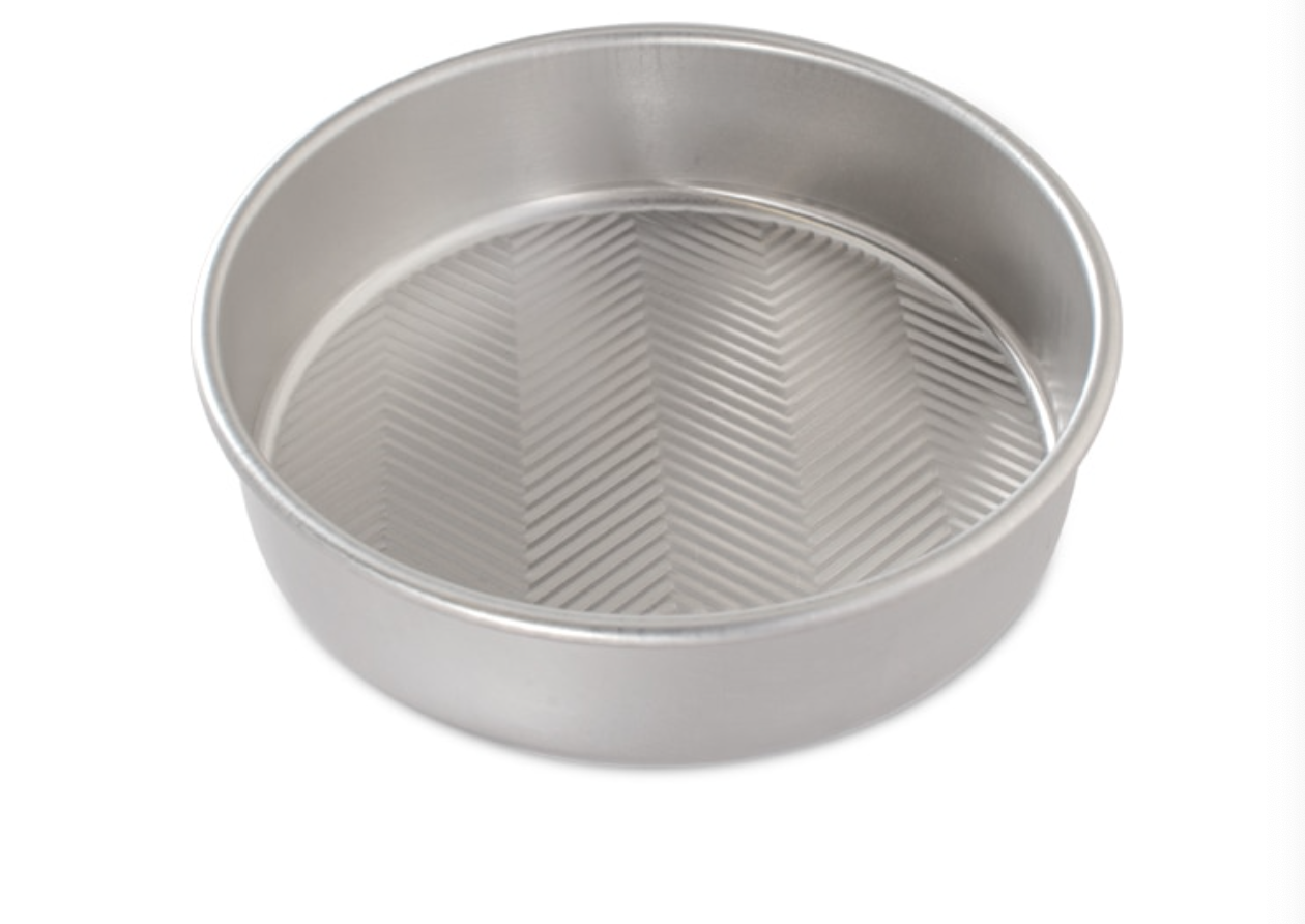 Prism 9 in Round Cake Pan