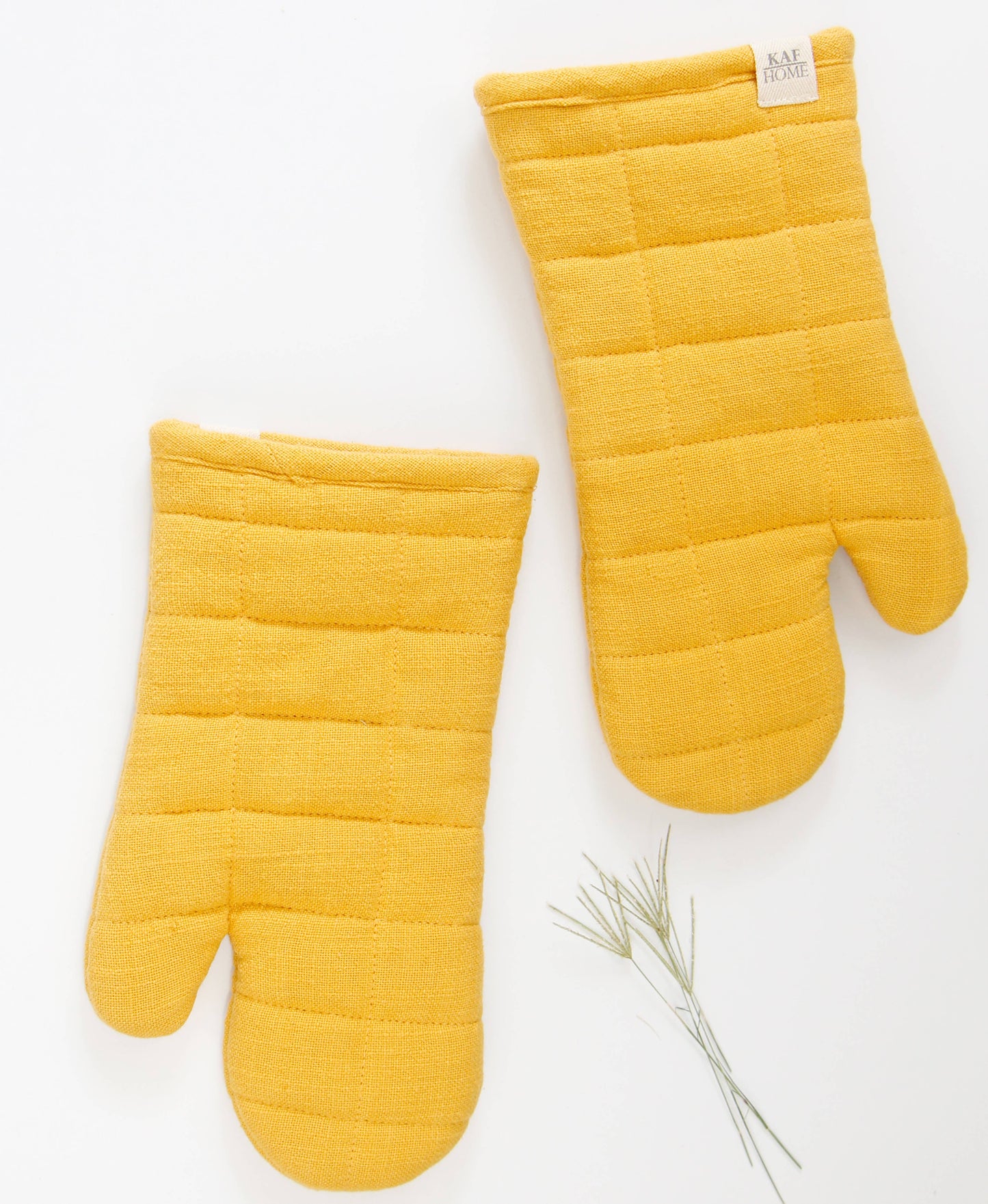 KAF Home Monaco Quilted Oven Mitt