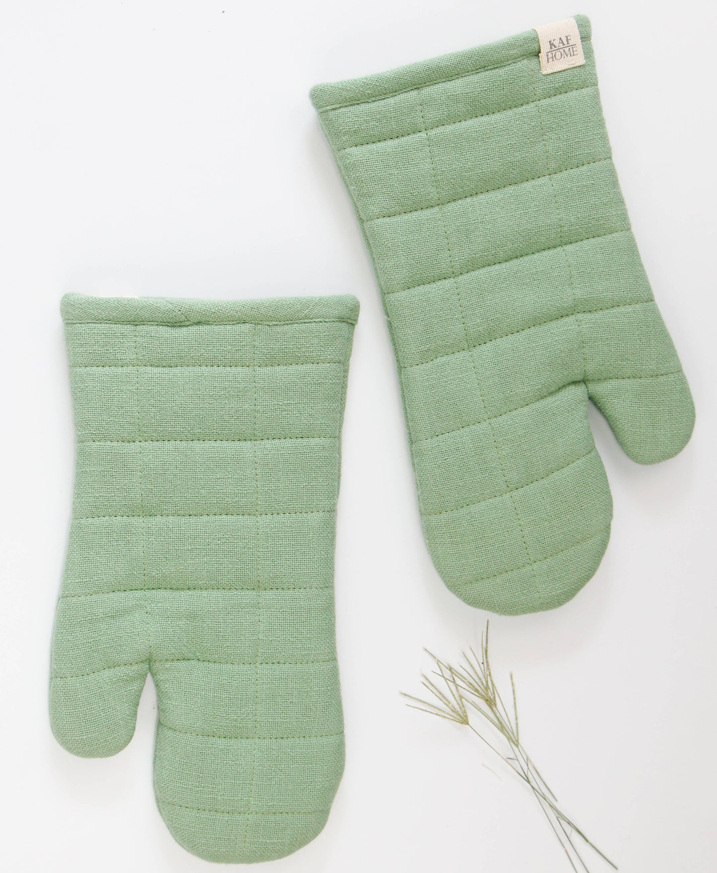 KAF Home Monaco Quilted Oven Mitt