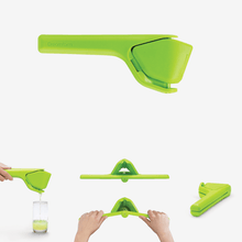 Load image into Gallery viewer, Fluicer Citrus Squeezer- Lime
