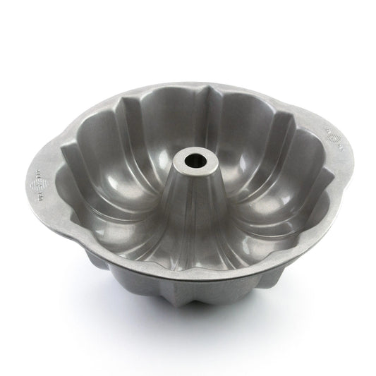 Fluted Tube Bundt Pan 10"